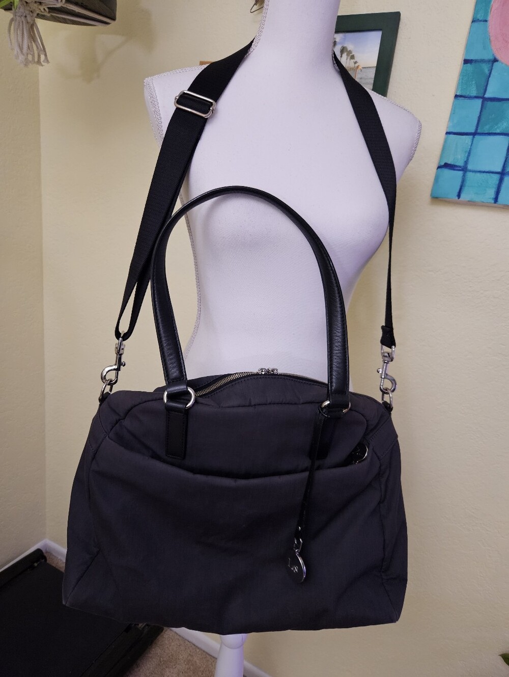 Lo & Sons O.G. 2 laptop tote Nylon Travel bag in Black with Blue Interior.